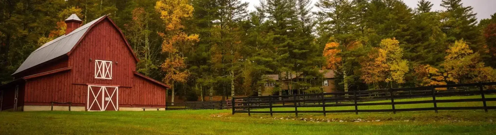 Image of Beautiful Red Barn (by Frances Gunn)